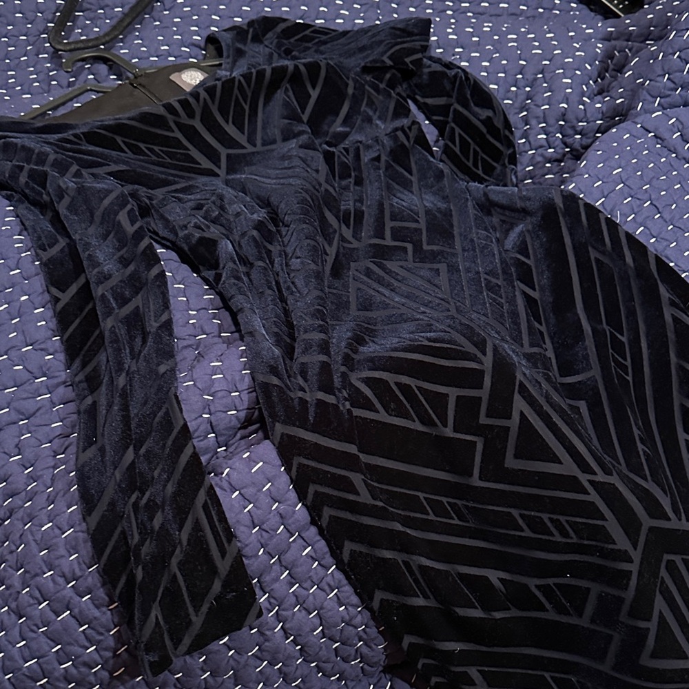 Vince Camuto Navy Burnout Geometric Dress Sheer long Sleeves Boatneck Stretch 4